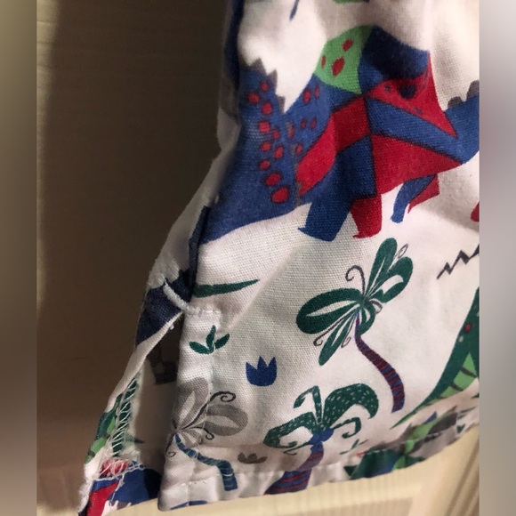 Butter-Soft dinosaur printed scrub top women’s size large - Picture 3 of 9